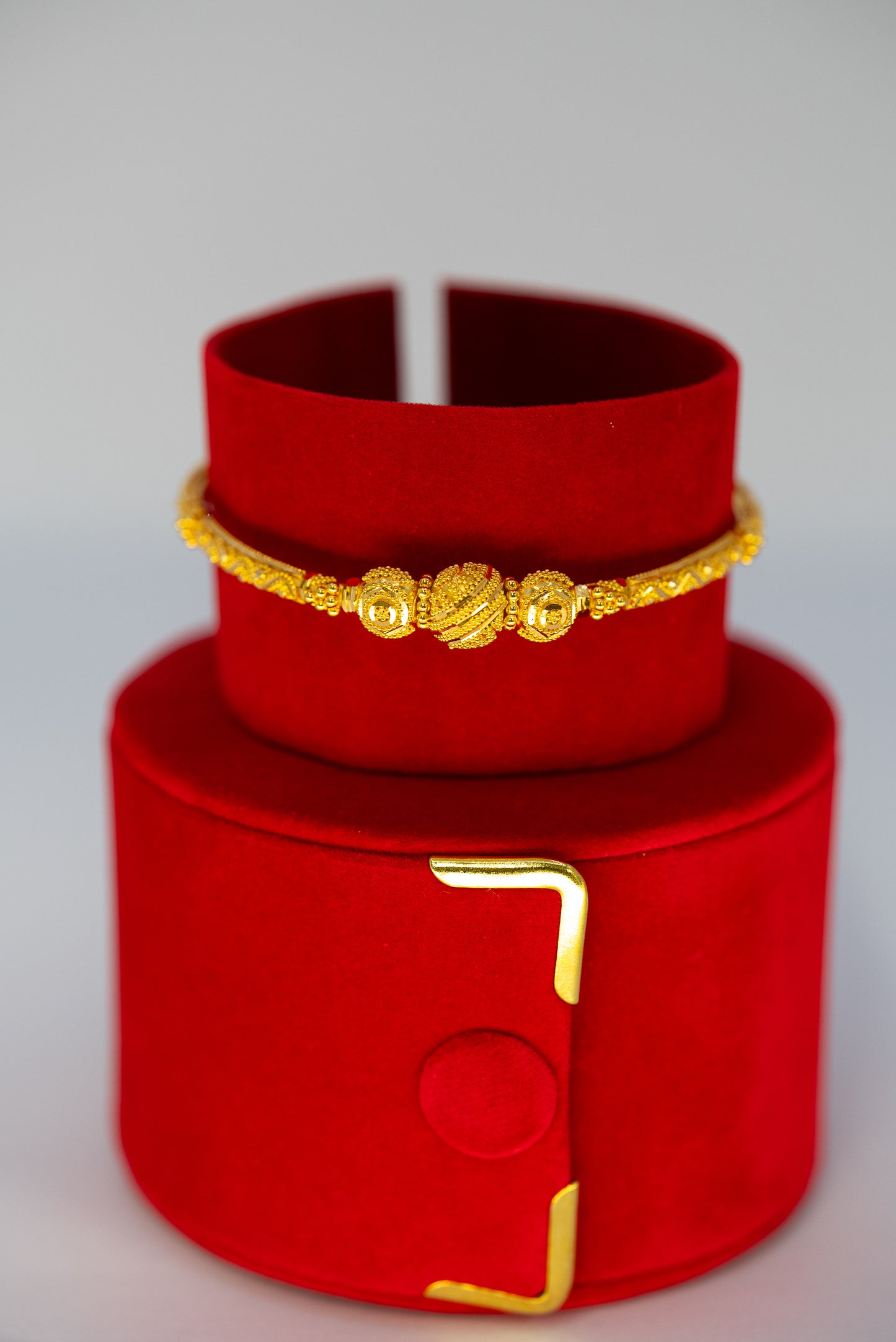 22ct Gold Decorative Beaded Kara