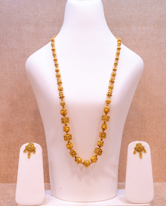 Beaded Gold Party Set