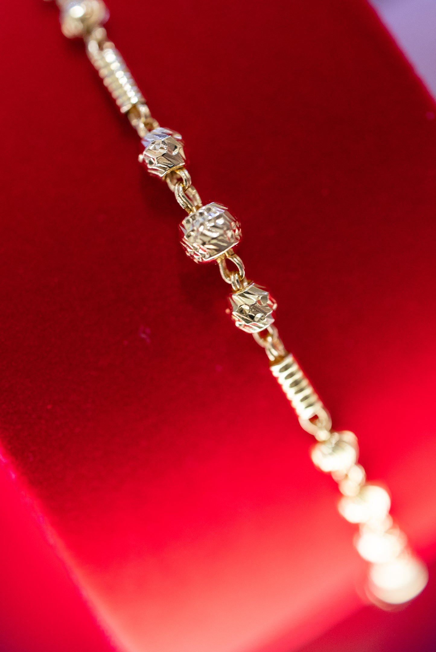 22ct Gold Beaded Ladies Bracelet