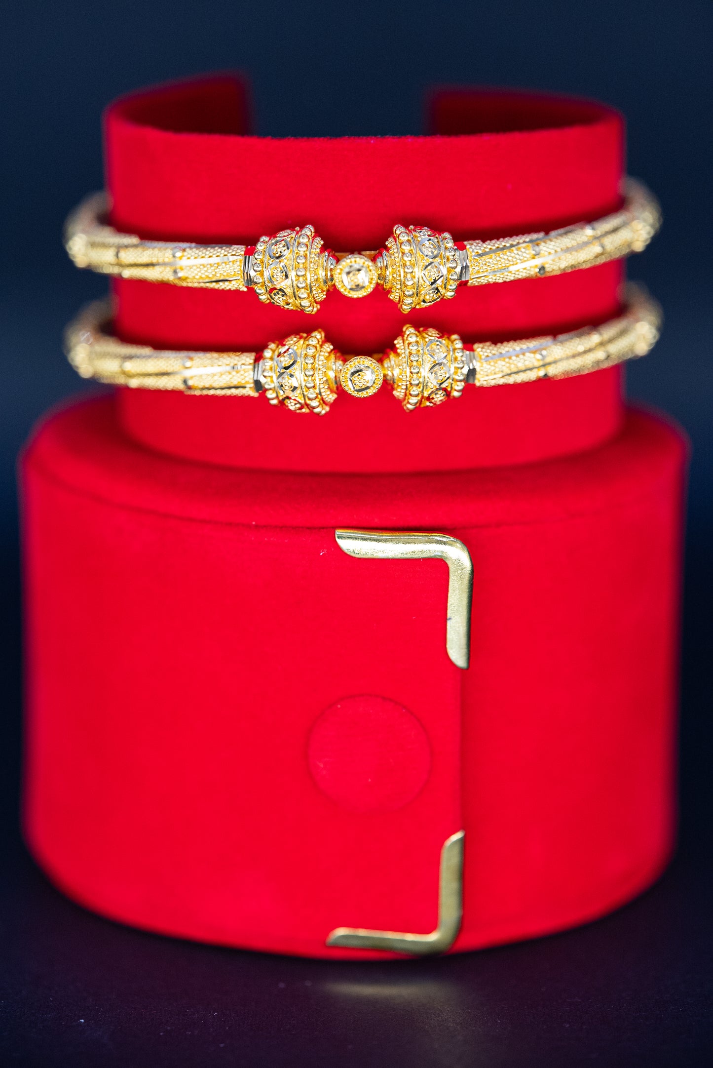 22ct Gold Textured Pipe Karas