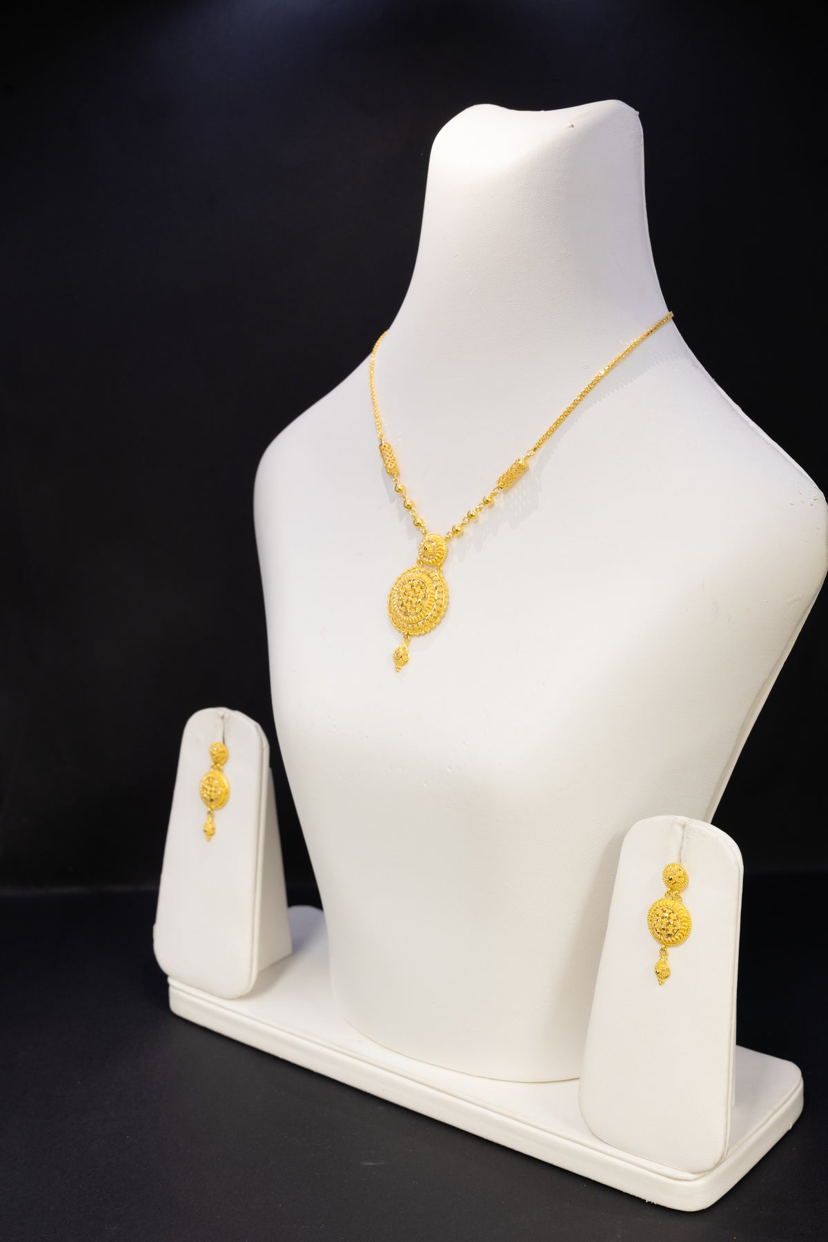 22ct Gold Circular Pendant Bridal Necklace & Earring Set