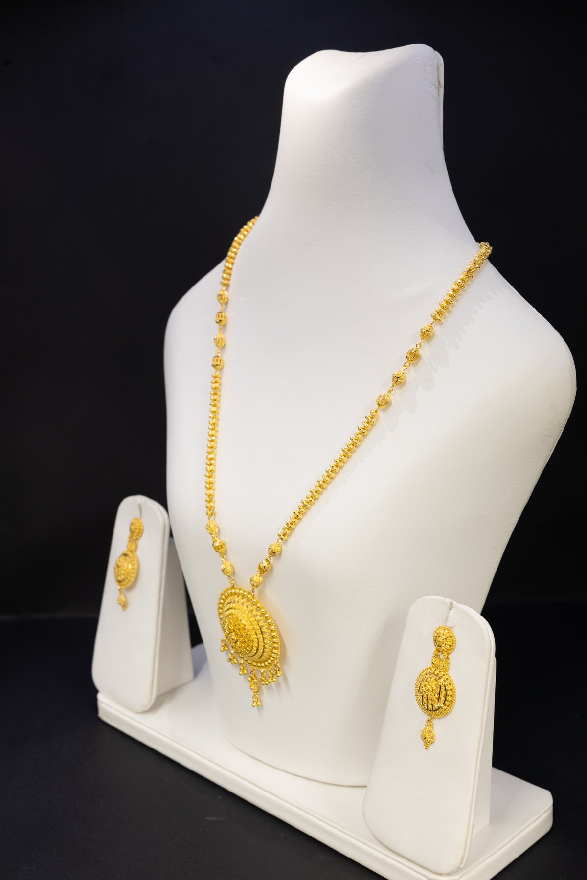 22ct Gold Circular Pendant Rani Haar & Earring Set