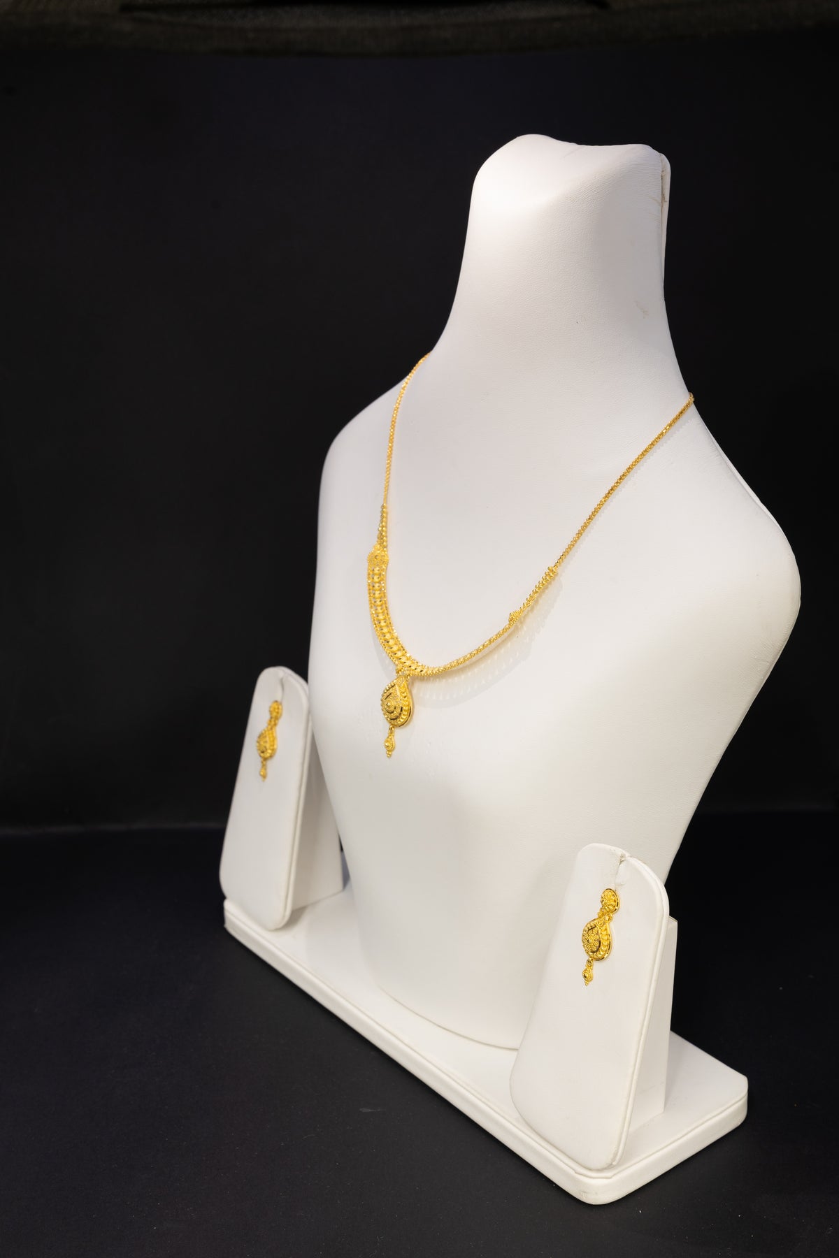 22ct Gold Beaded Teardrop Pendant Necklace & Earring Set