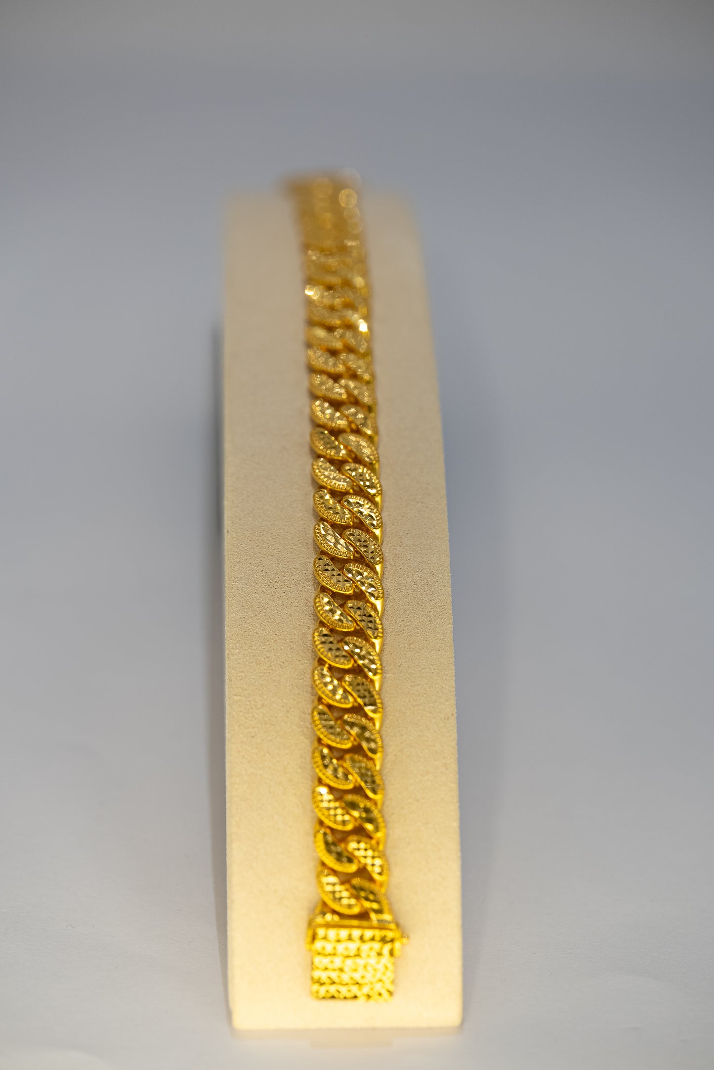 22ct Gold Men’s Chunky Flat Link Cuban Bracelet