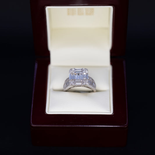 18ct White Gold Emerald-cut Diamond Ring