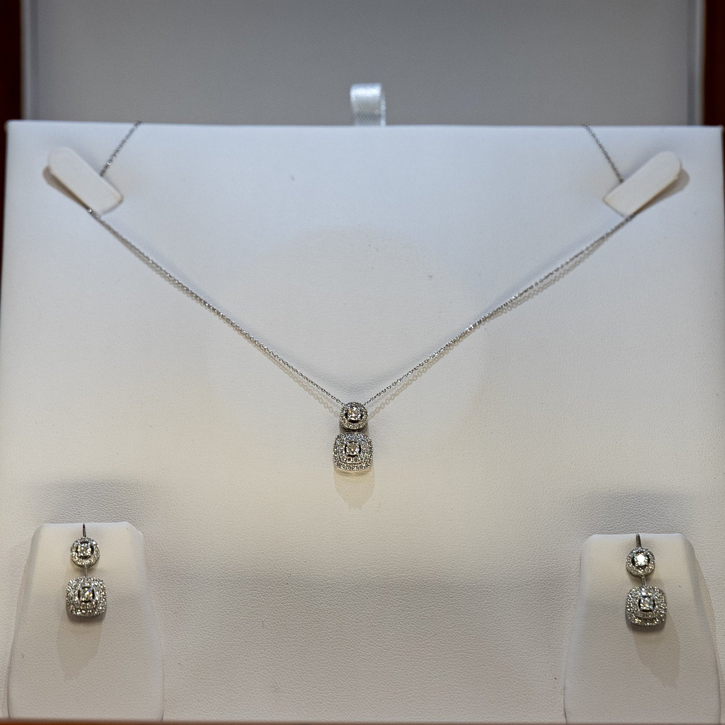 18ct White Gold Diamond Pendant and Earrings Set