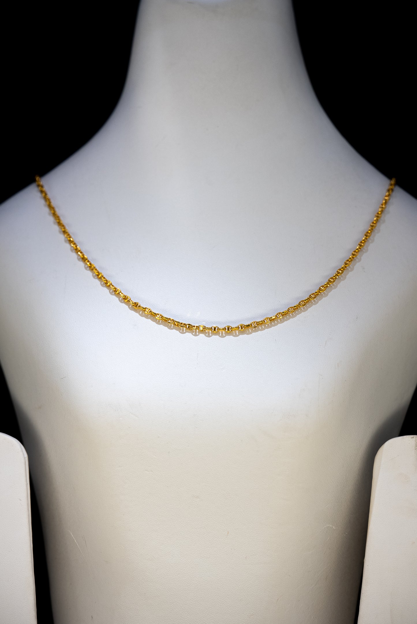 22ct Gold Textured Link Chain – 20 Inches