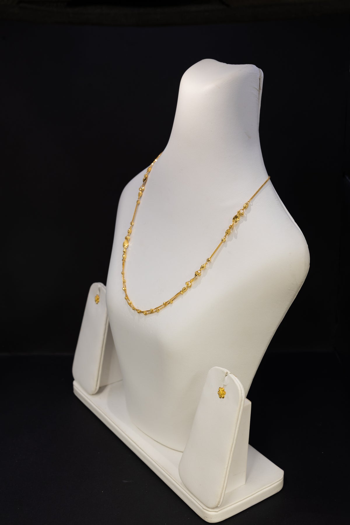 22ct Gold Floral Necklace & Stud Earring Set