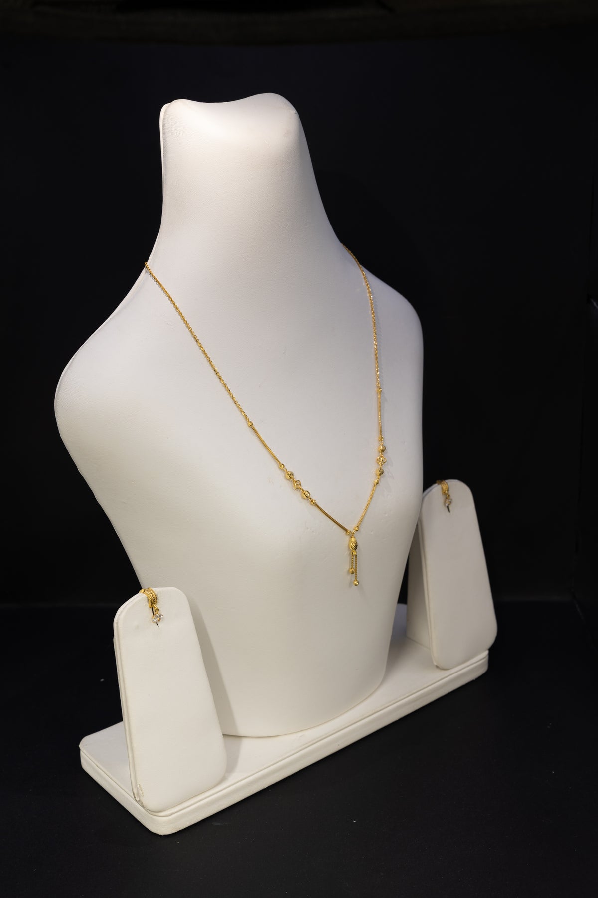 22ct Gold Fine Drop Necklace & Earring Set