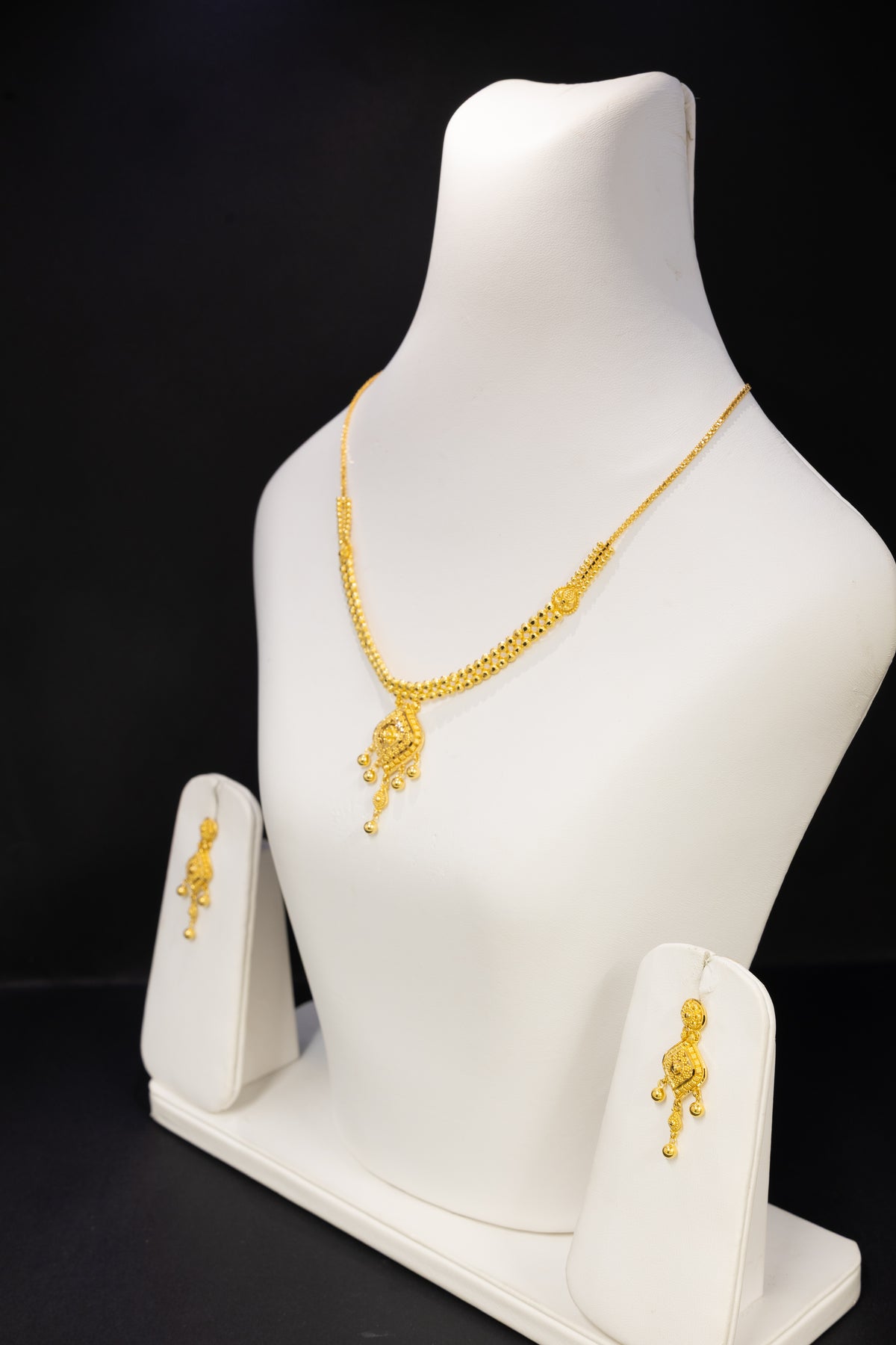 22ct Gold Diamond Pendant Wedding Necklace & Earring Set