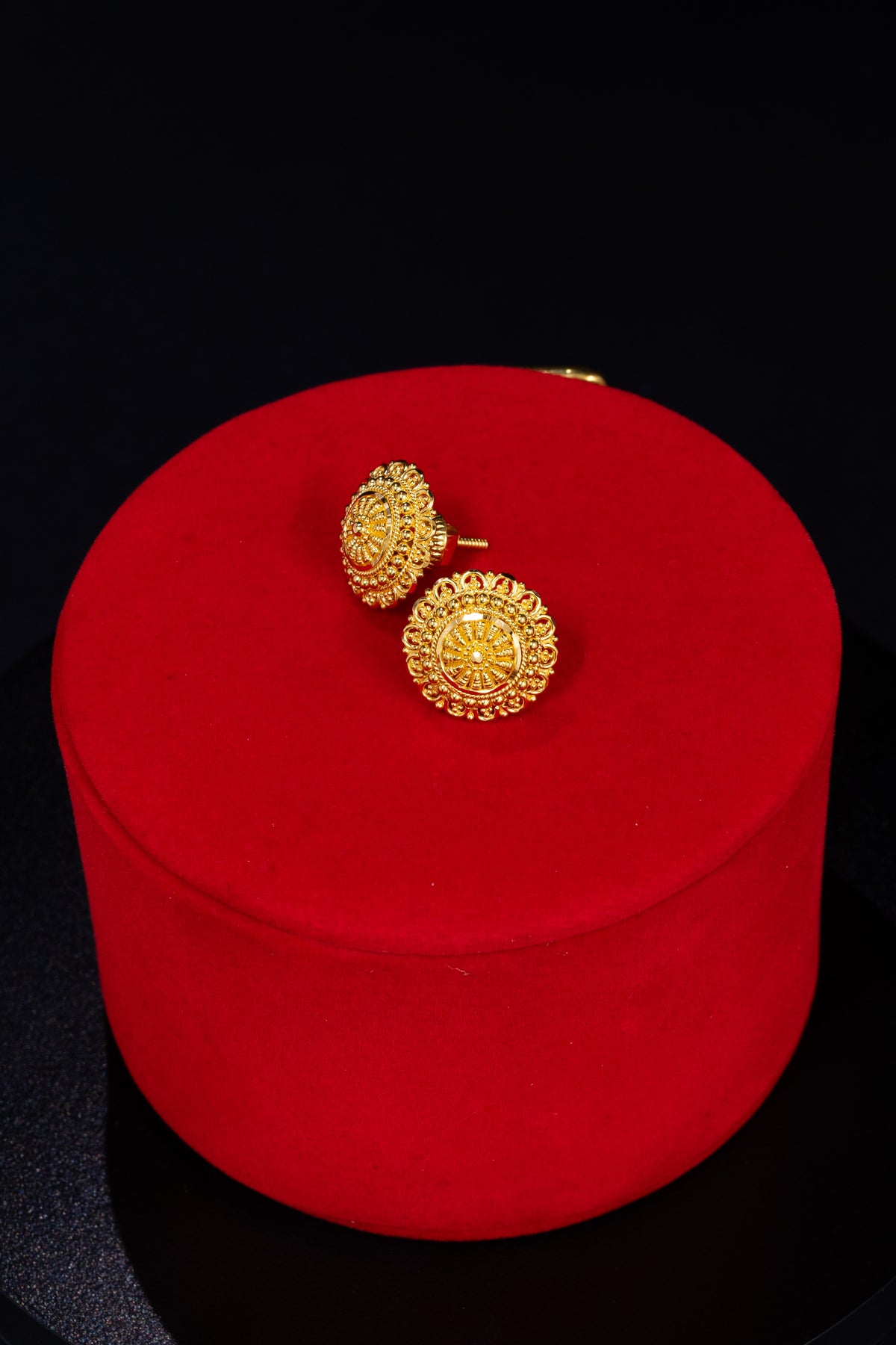 22ct Gold Ornate Circular Filigree Stud Earrings