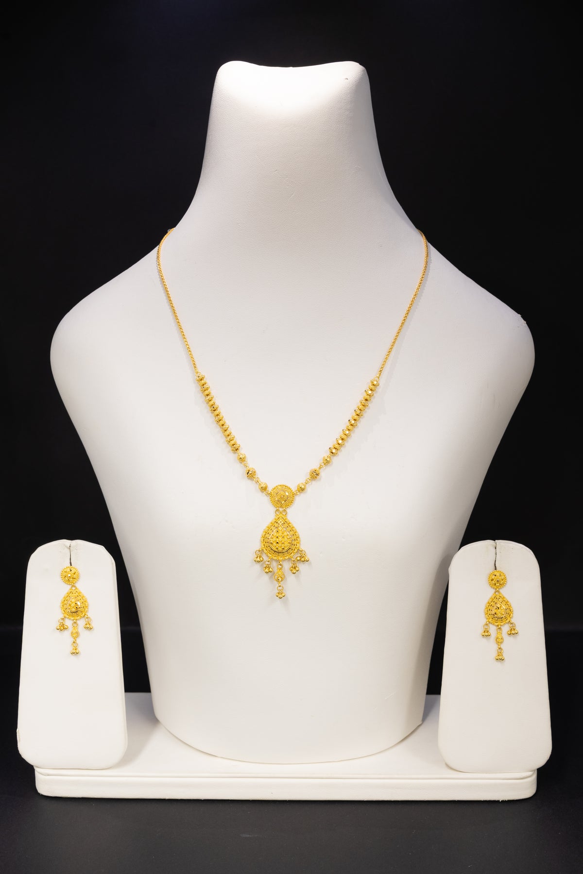 22ct Gold Teardrop Bridal Necklace & Earring Set
