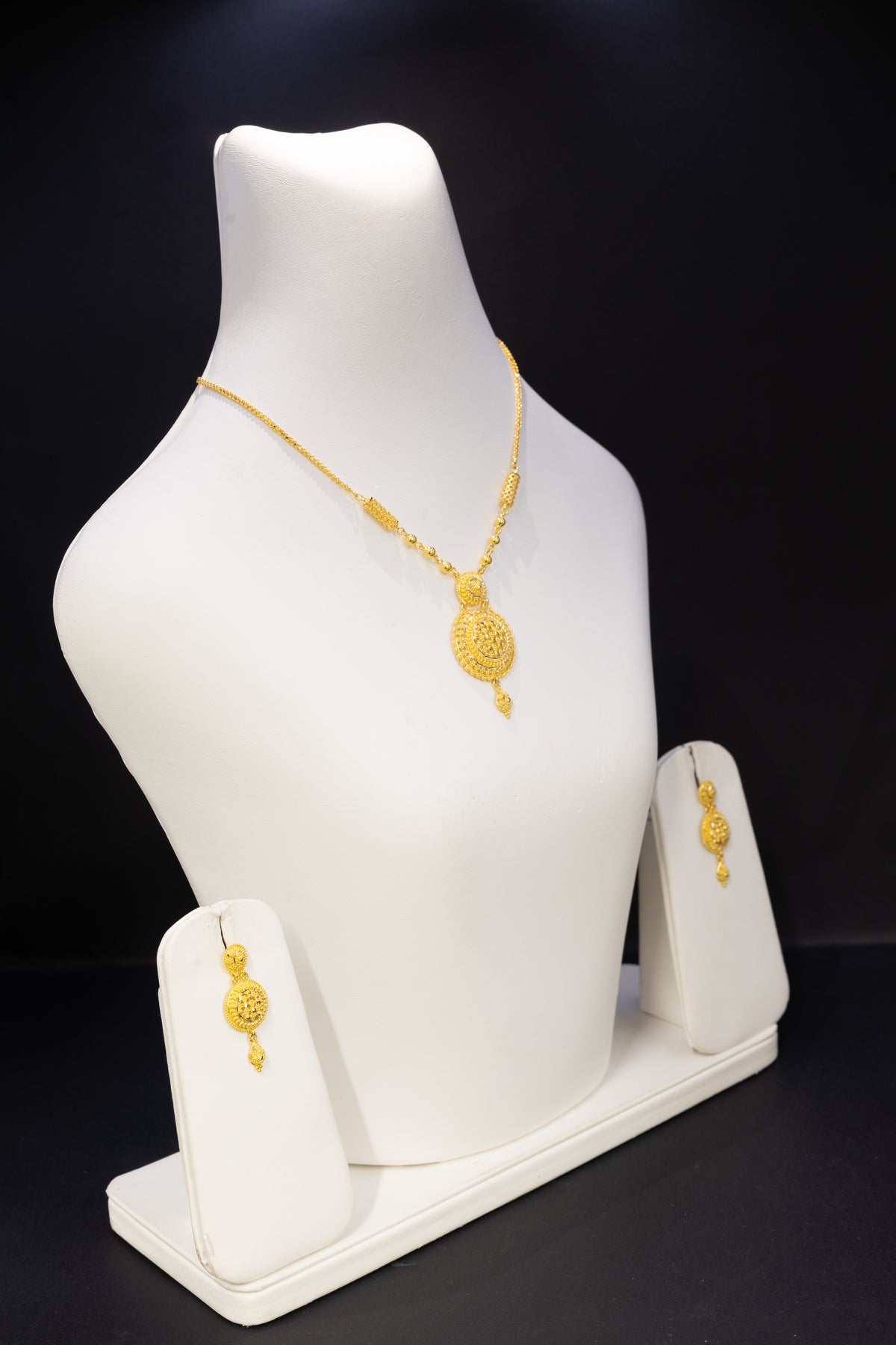 22ct Gold Circular Pendant Bridal Necklace & Earring Set