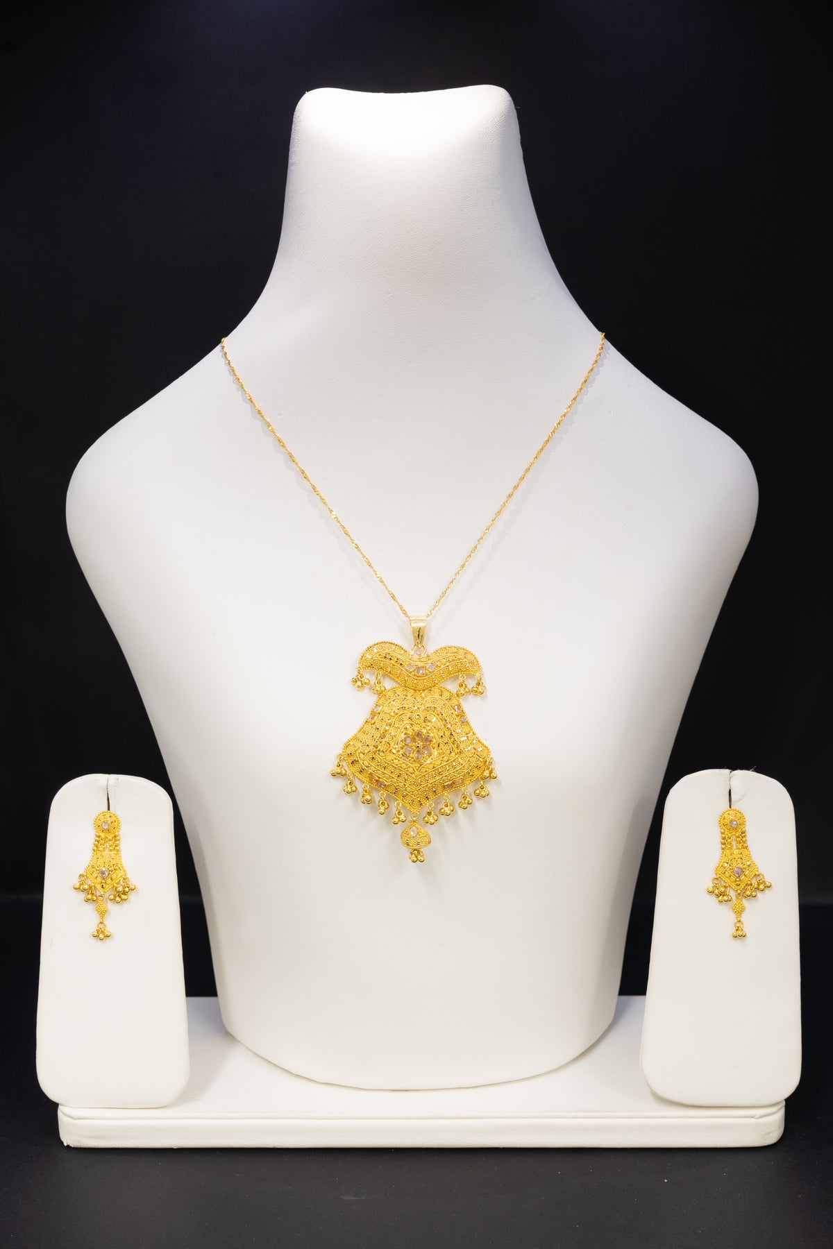 22ct Gold Large Shield Pendant Bridal Necklace & Earring Set
