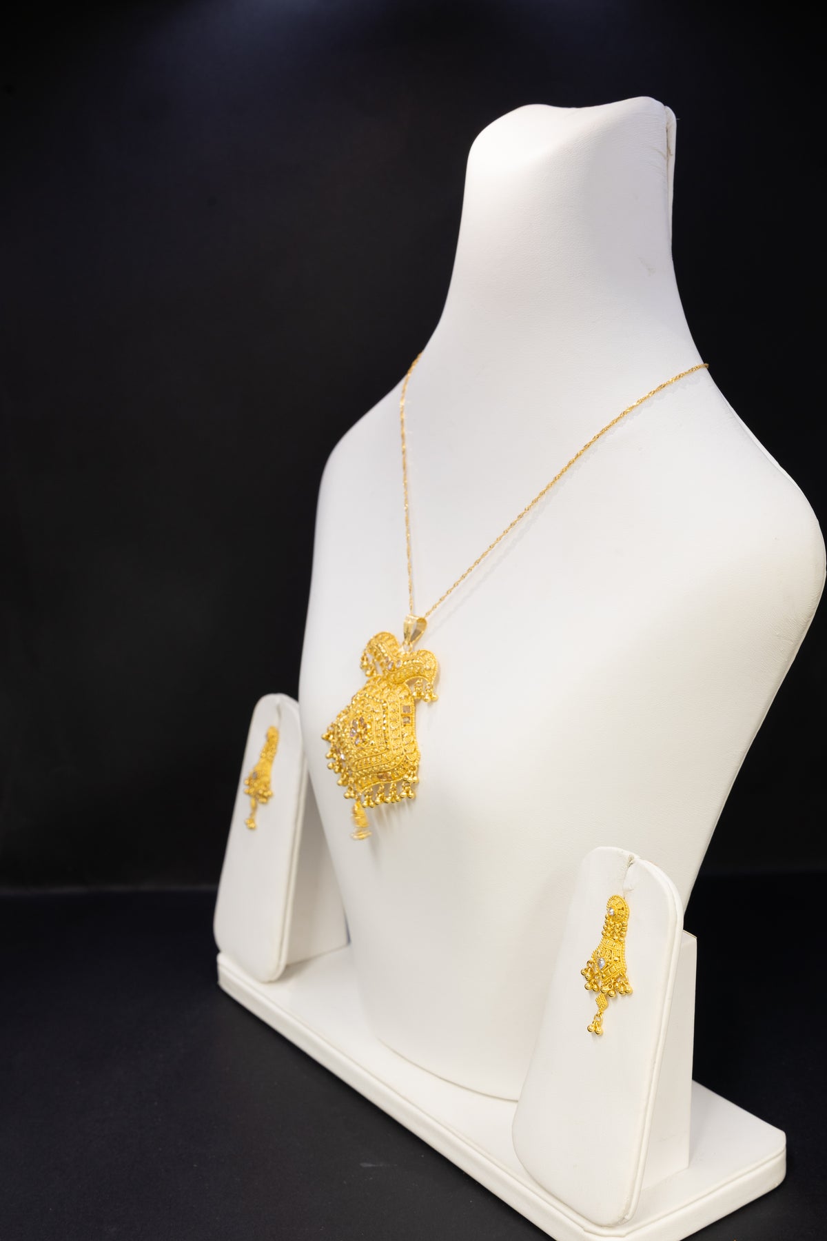 22ct Gold Large Shield Pendant Bridal Necklace & Earring Set