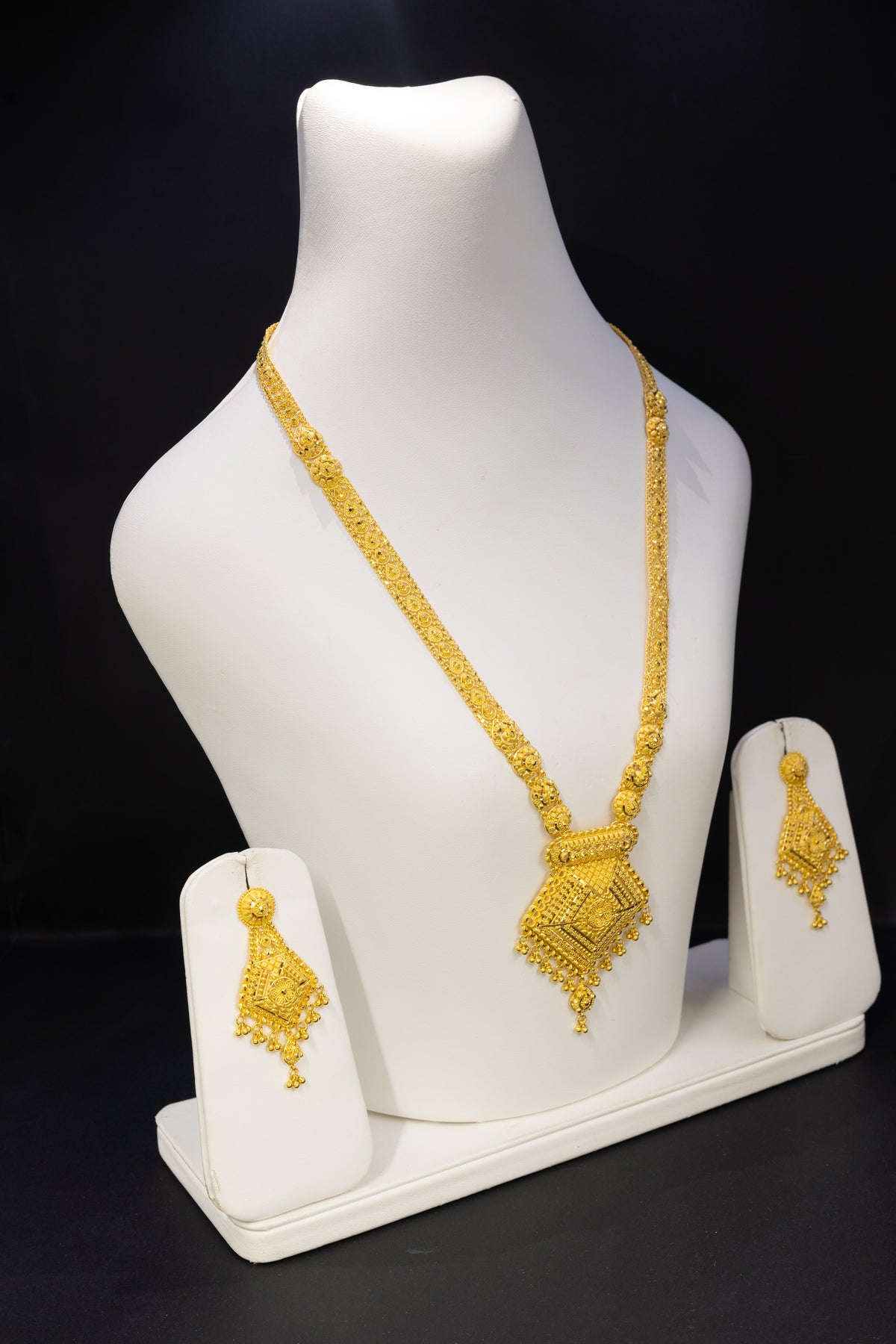 22ct Gold Geometric Pendant Rani Haar & Earring Set
