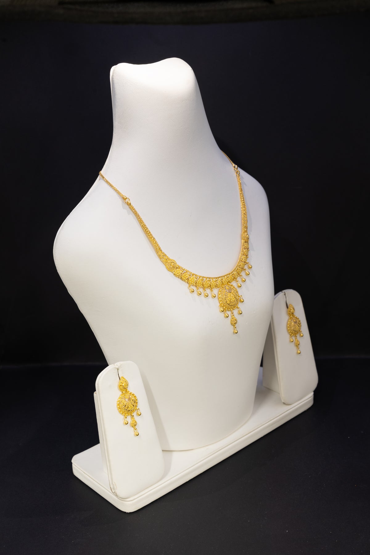 22ct Gold Circular Drop Bridal Necklace & Earring Set