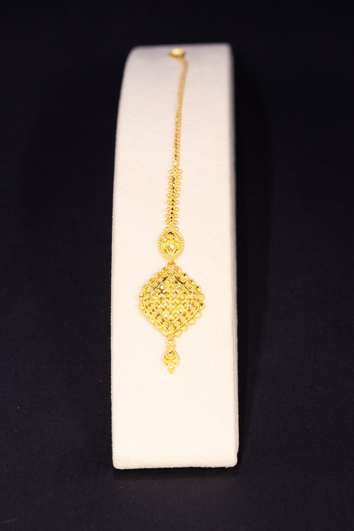 22ct Gold Diamond-Shaped Tikka Headpiece