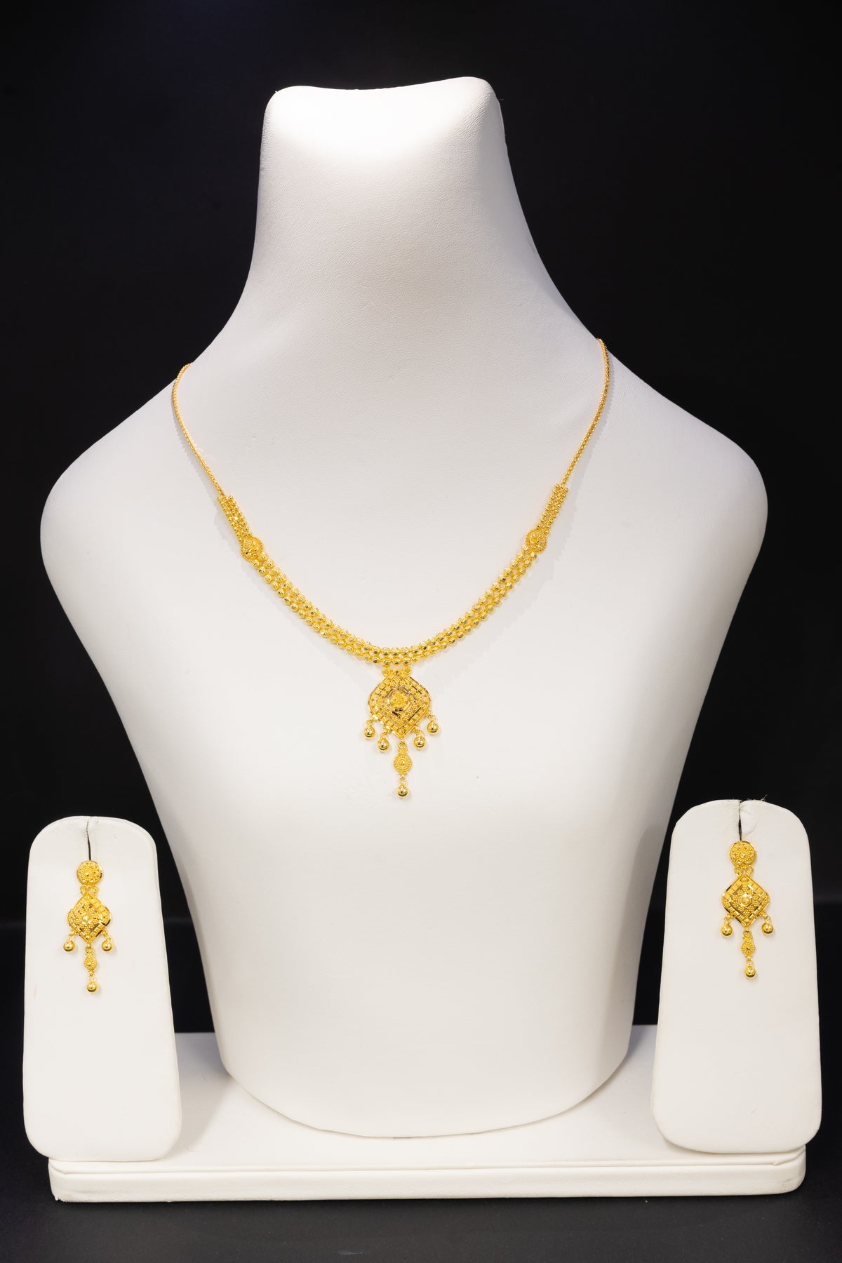 22ct Gold Diamond Pendant Wedding Necklace & Earring Set