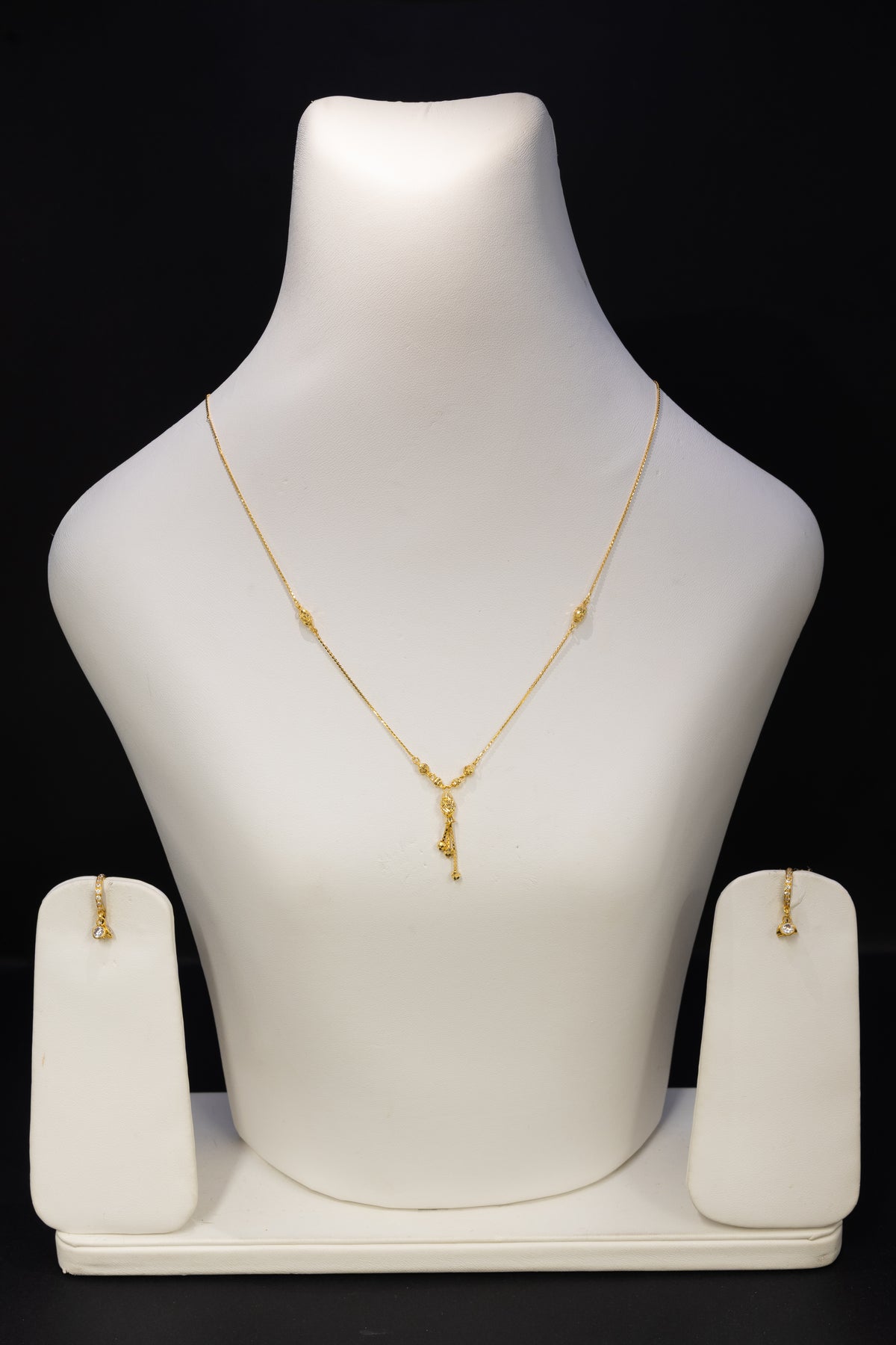 22ct Gold Fine Drop Necklace & Earring Set