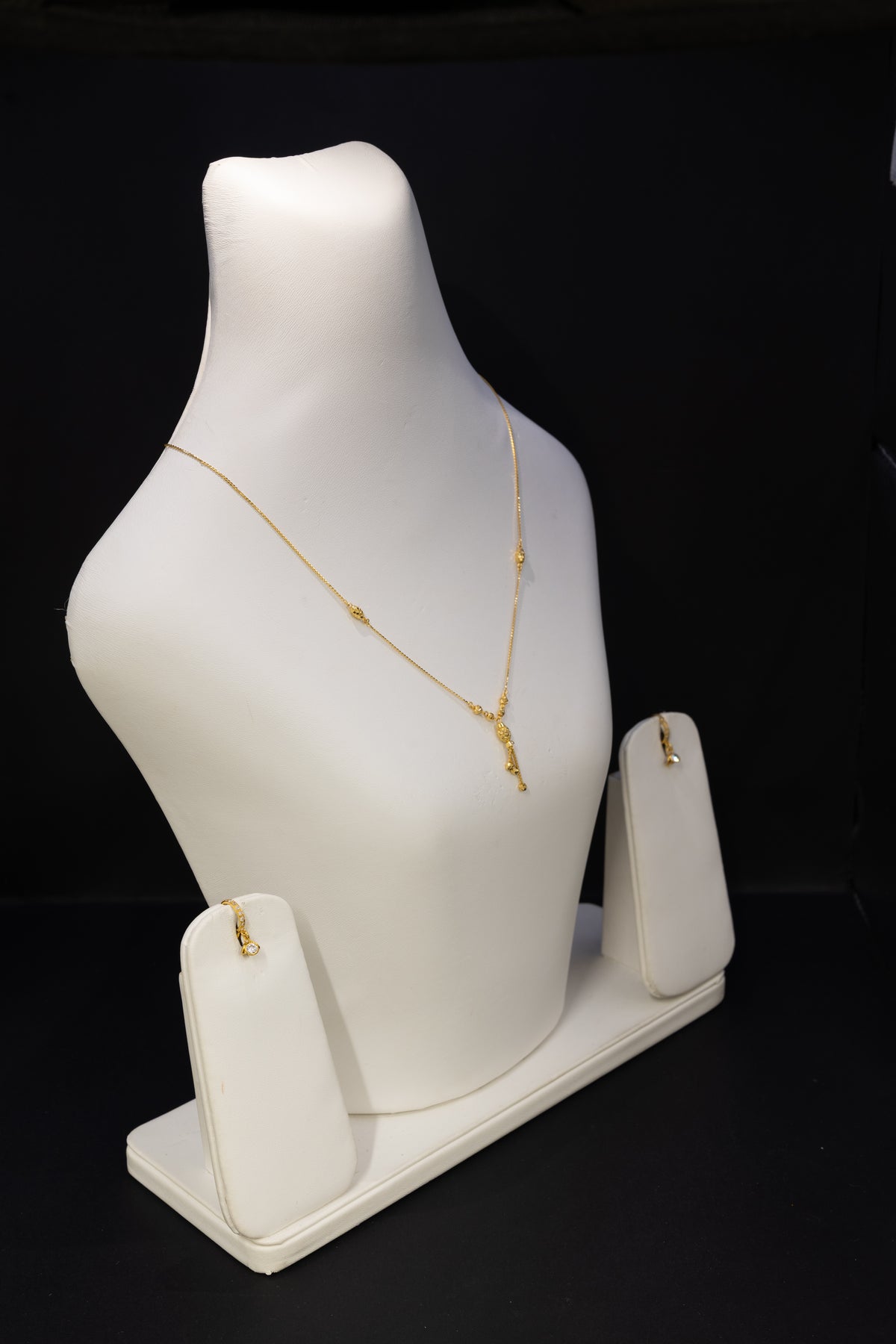 22ct Gold Fine Drop Necklace & Earring Set