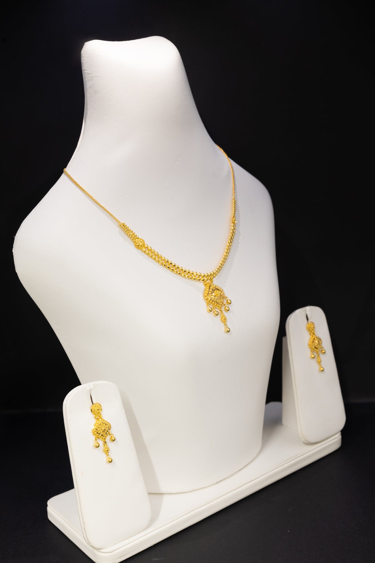 22ct Gold Diamond Pendant Wedding Necklace & Earring Set