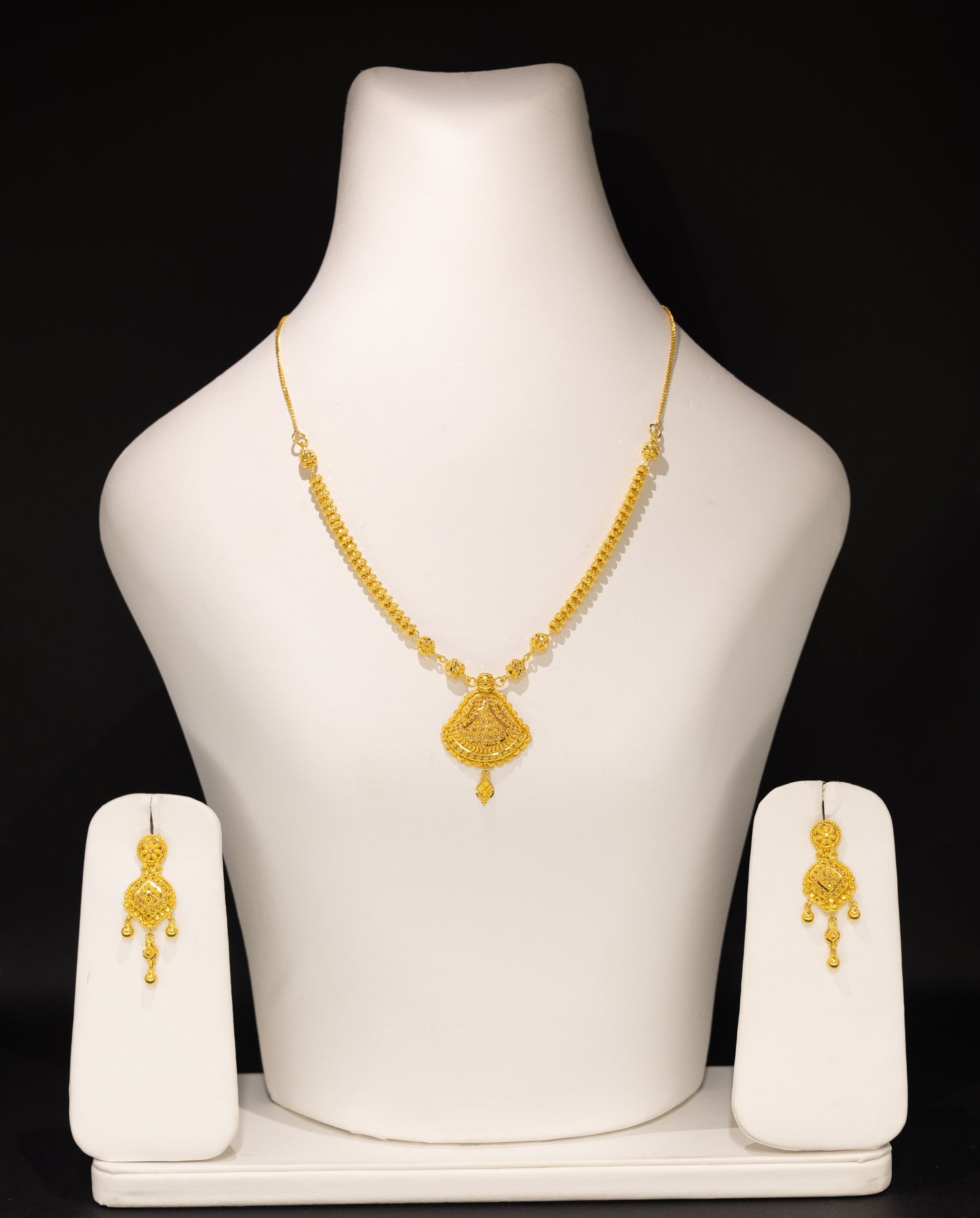 22ct Gold Fan Drop Necklace and Earring Set