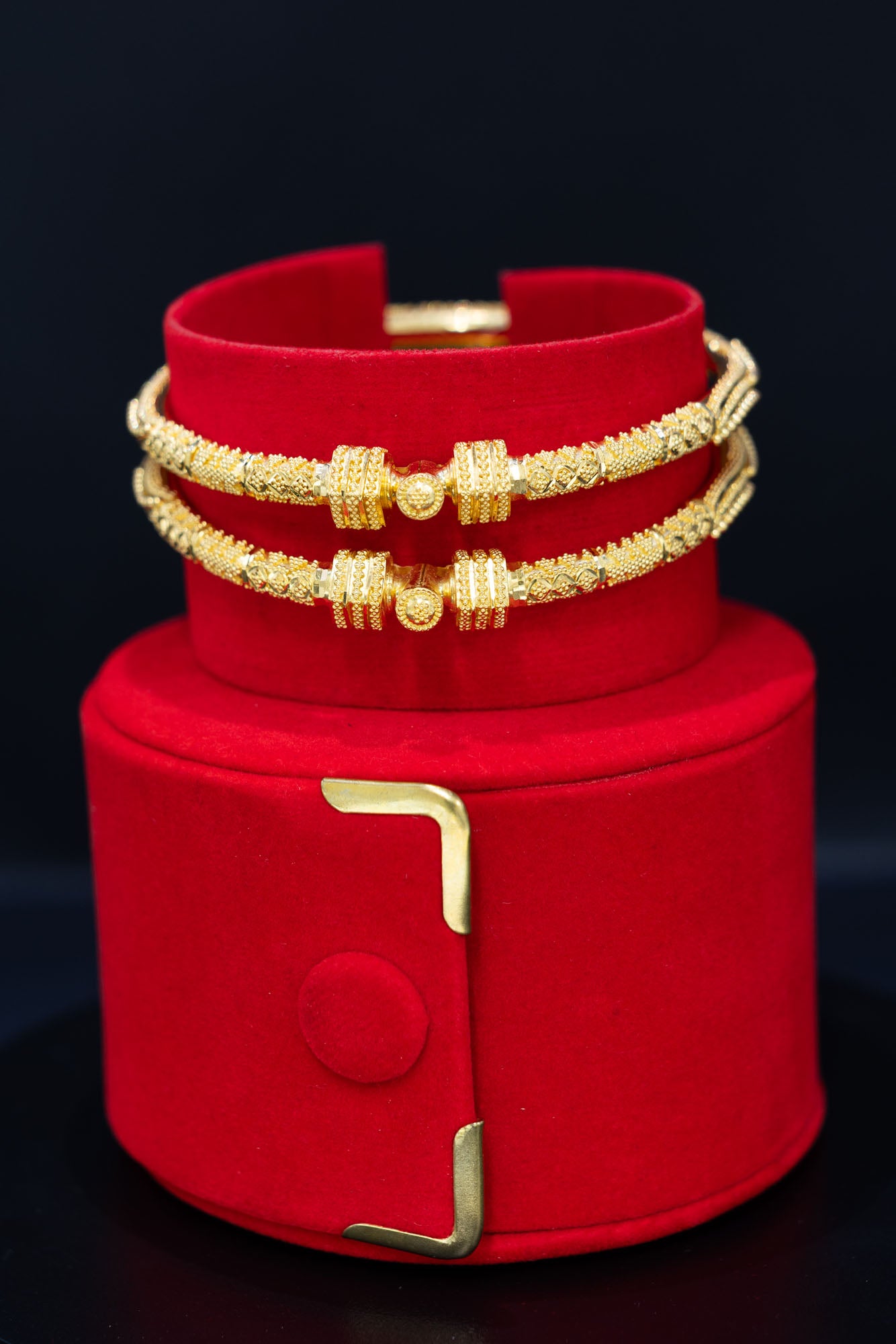 22ct Gold Detailed Pipe Kara Bangle Pair